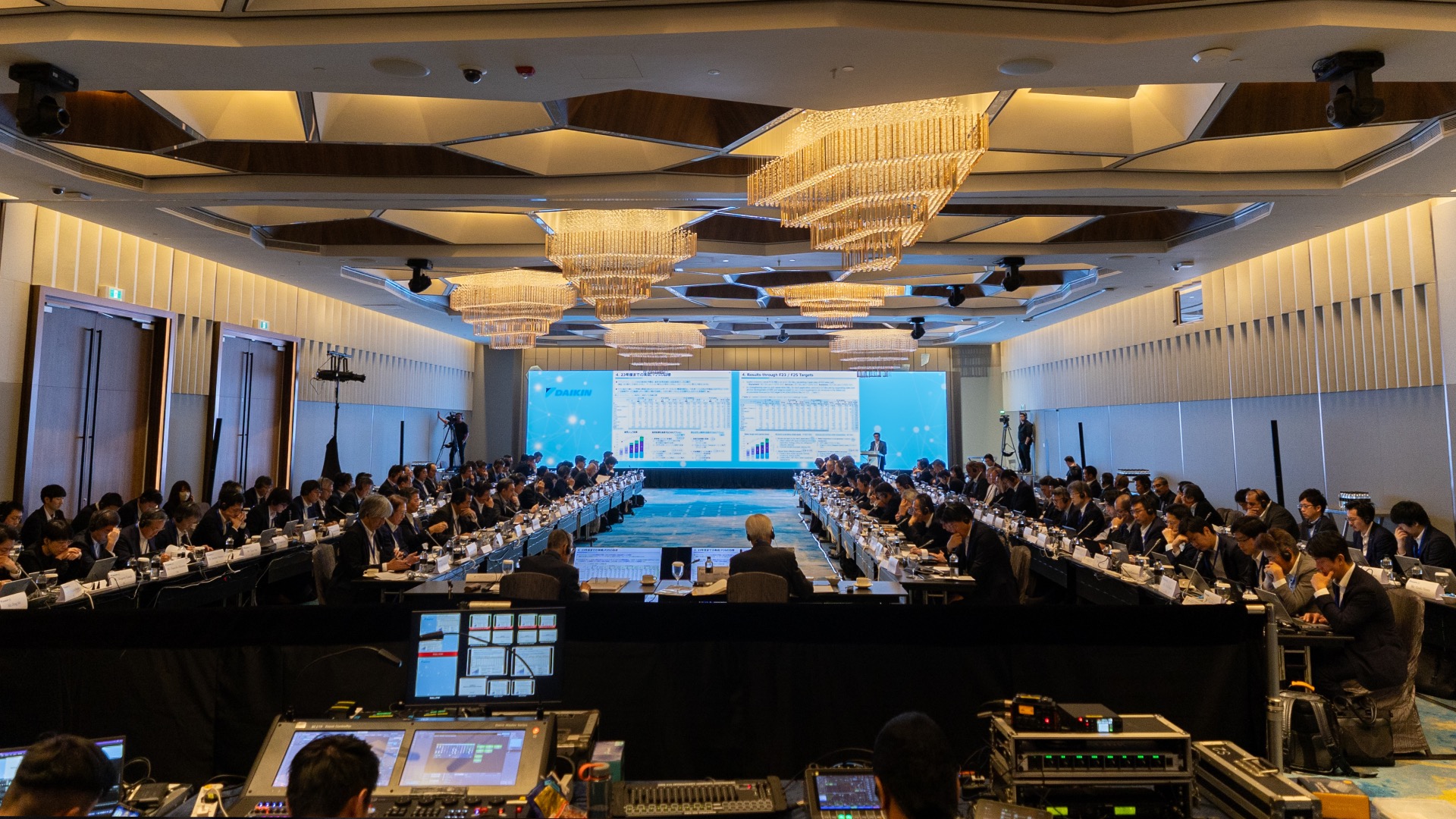 Business summit planning tips for a successful corporate event in Singapore